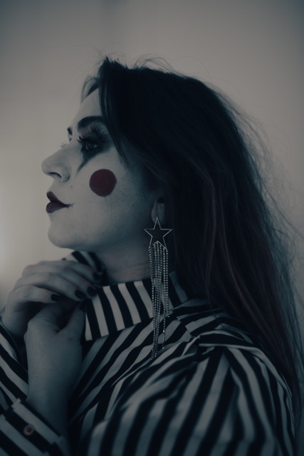 Плоскость стены и окна